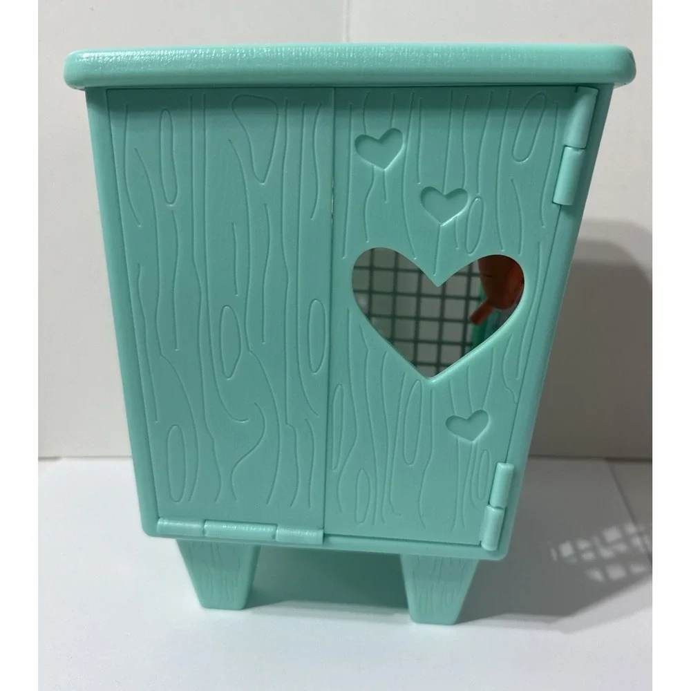 2016‎ American Girl  Rabbit HUTCH With Carrot Water Bottle Wellie Wishers DNG51
